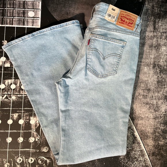 NWT Levi’s Superlow Flare Jeans - Picture 7 of 11
